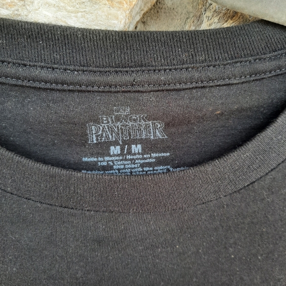 Marvel Black Panther Short Sleeve Graphic Tee Size Medium - Picture 3 of 3